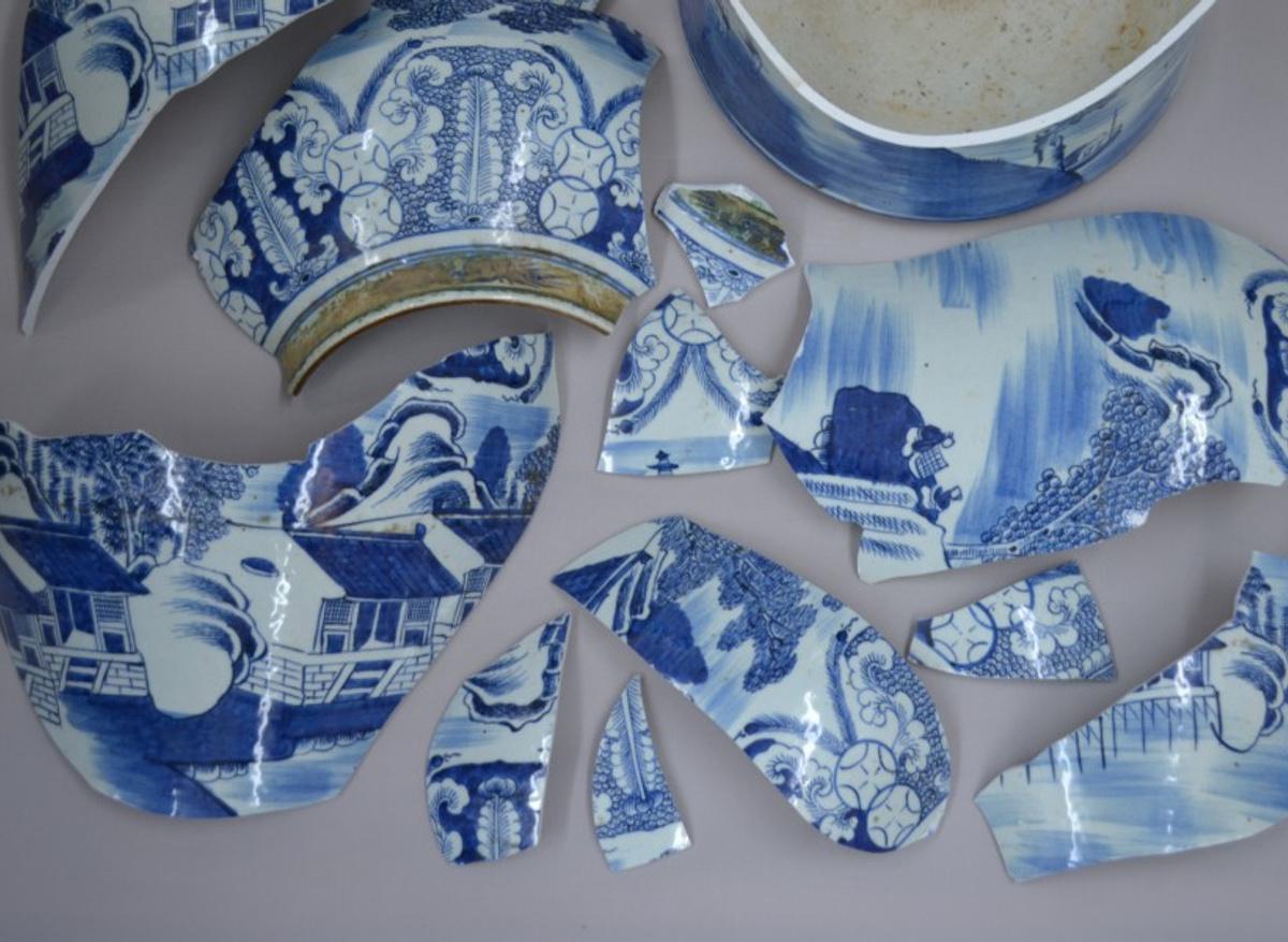 Edighod: Expert Porcelain & Ceramic Revival